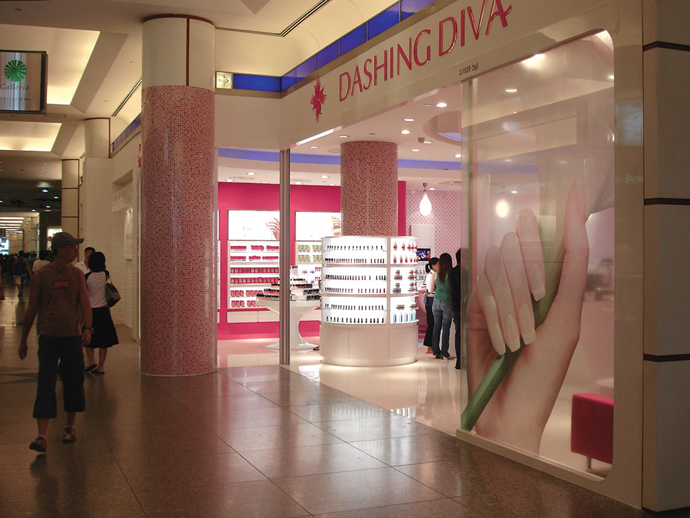 Dashing Diva : nail salon modular furniture system and fixture design for international chain and franchise opportunities