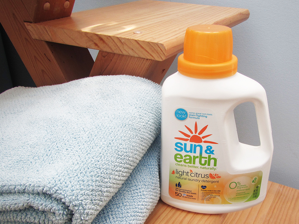 Sun & Earth : refreshed look communicates the brand’s sunny disposition